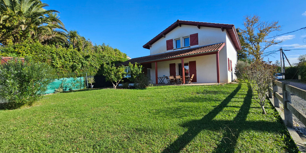 maison à ST PEE SUR NIVELLE (64310)